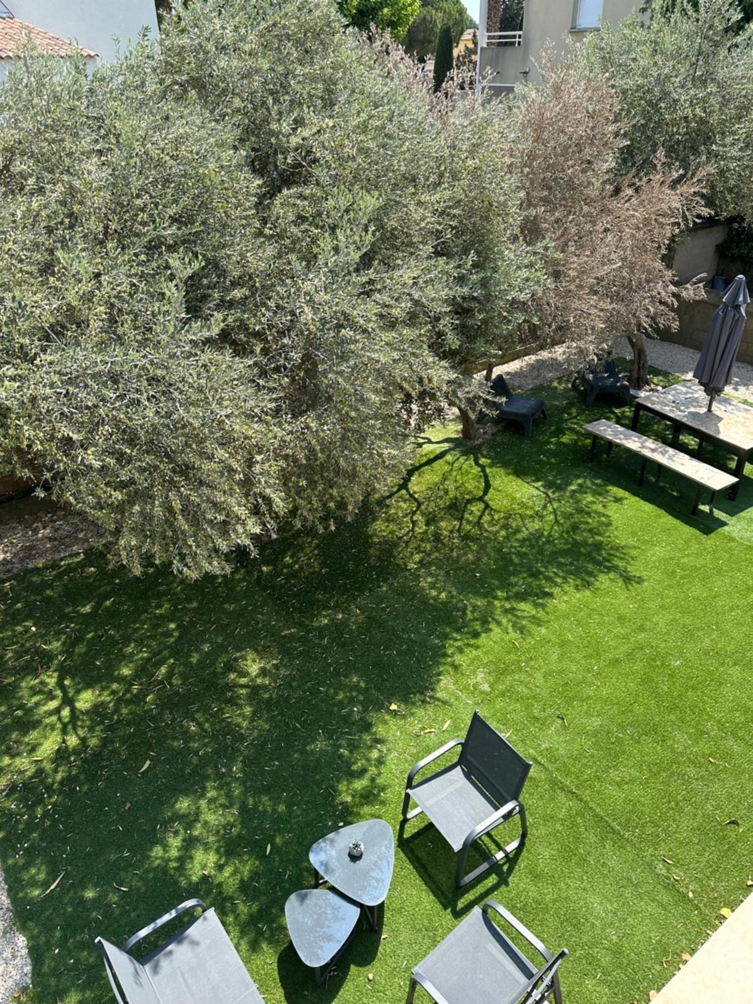 Les Oliviers Apartman Arles Kültér fotó